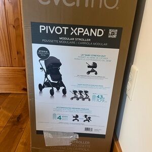 Evenflo Pivot Xpand stroller